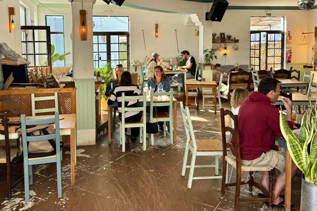 WhatsApp Image 2023-11-26 at 09.28.00