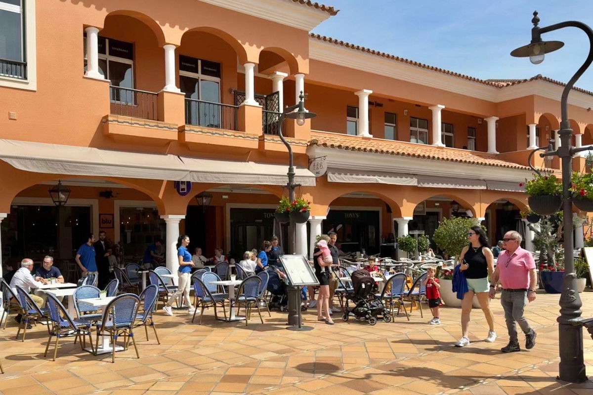 WhatsApp Image 2024-04-14 at 16.10.43(1)