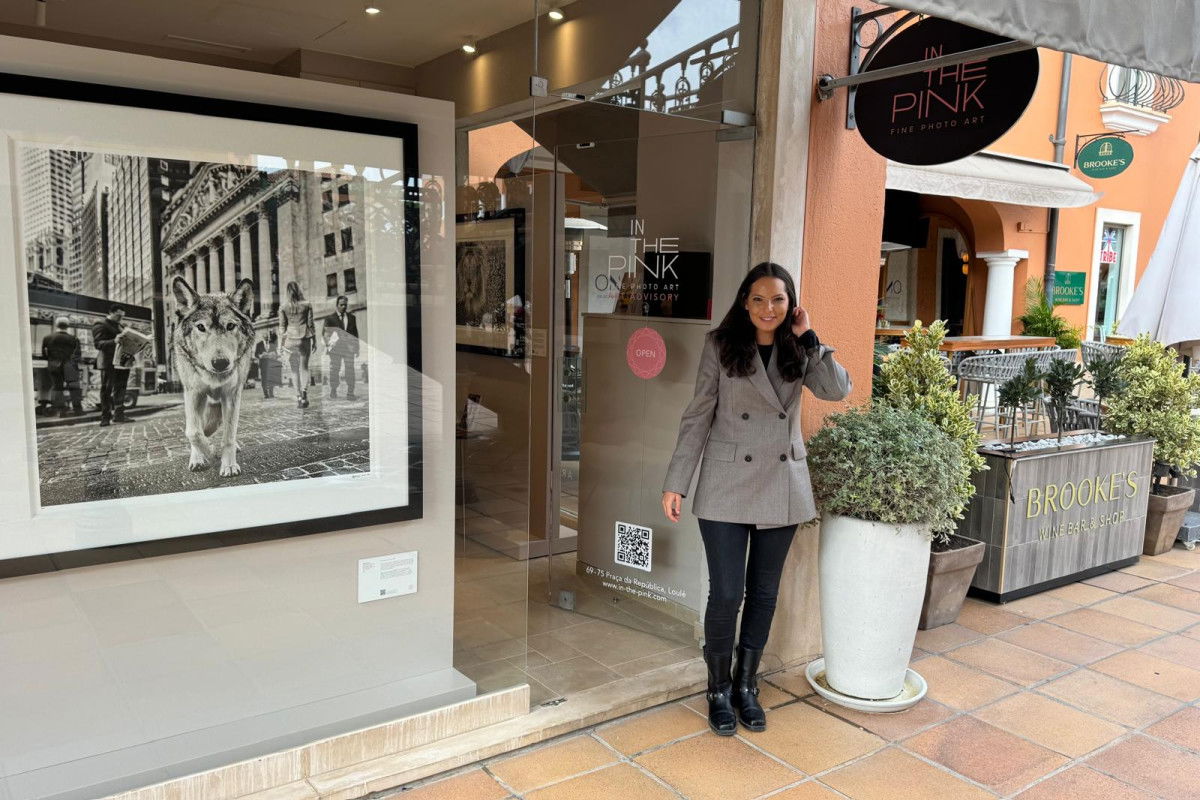 In The Pink - Art Gallery Almancil