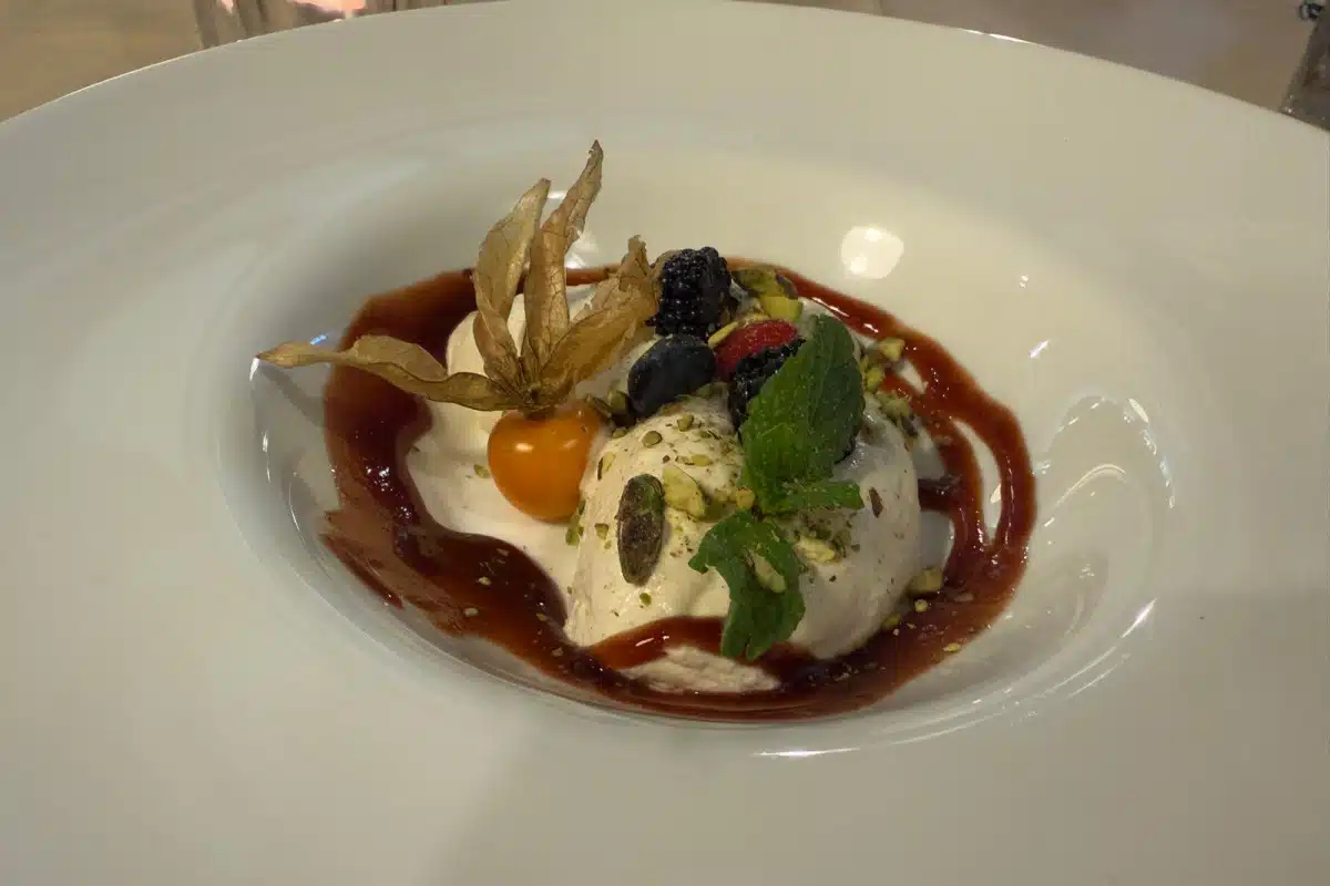 WhatsApp Image 2025-01-06 at 15.39.44(6)