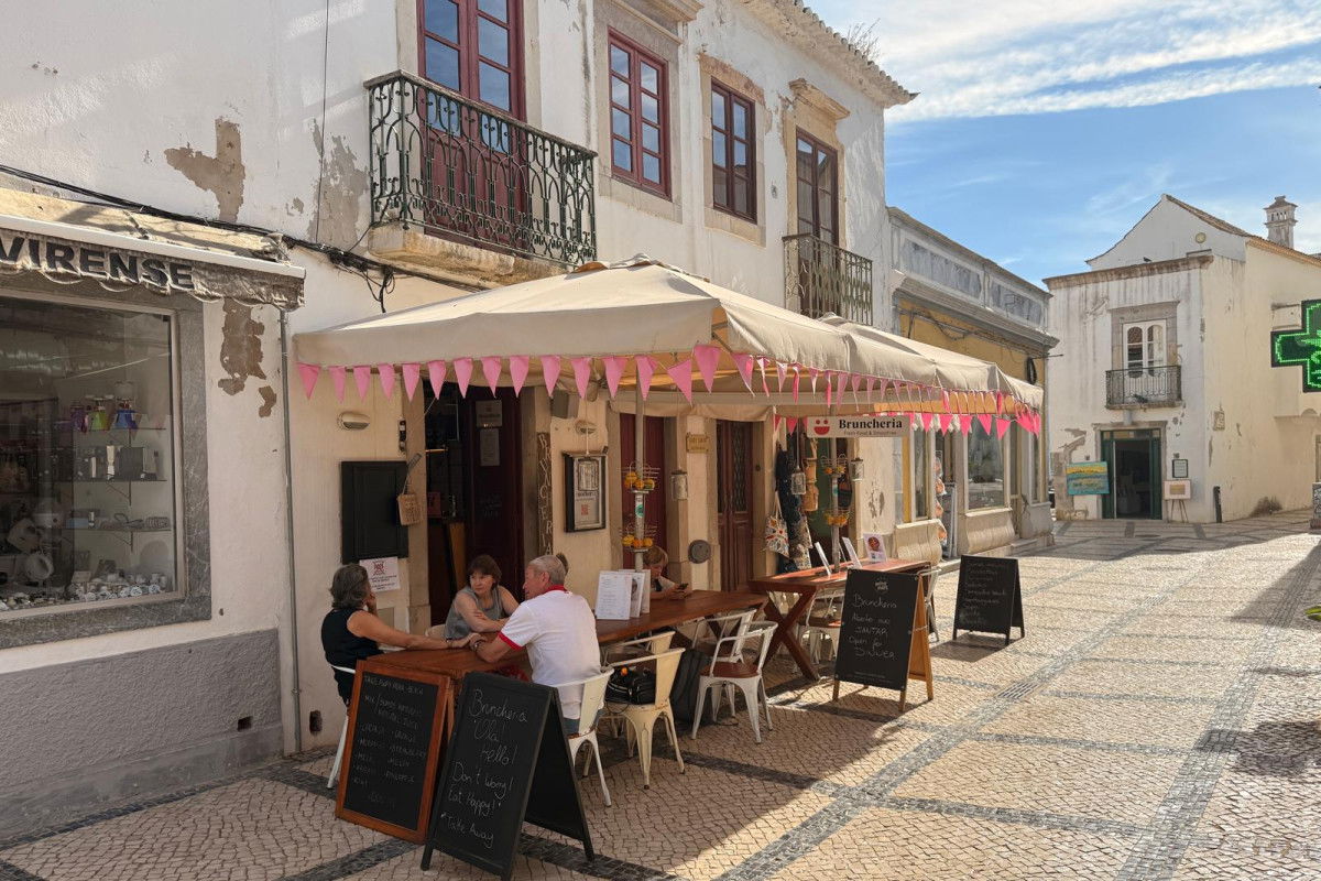 Bruncheria Tavira – Açai Bowls, Avocado Toast & Pancakes
