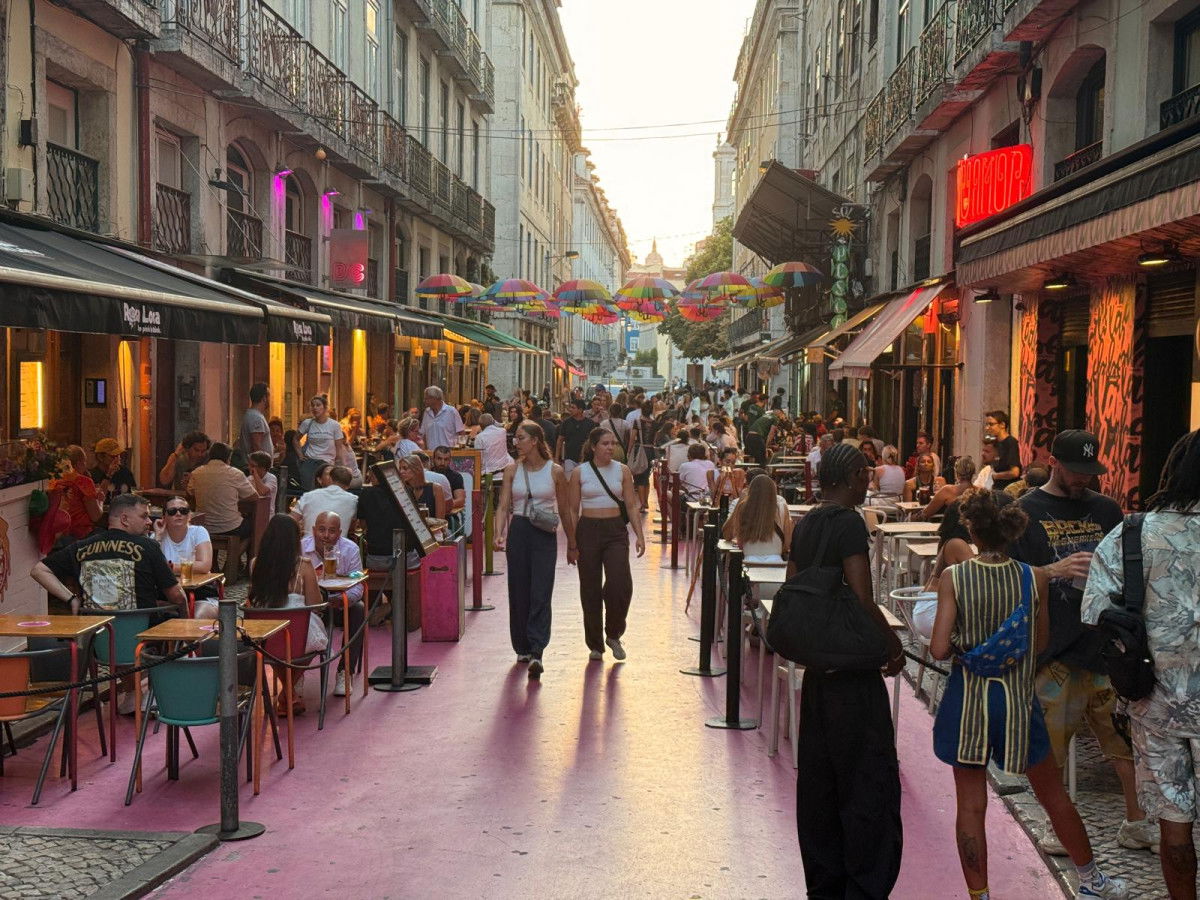 Lisbon, Pink Street
