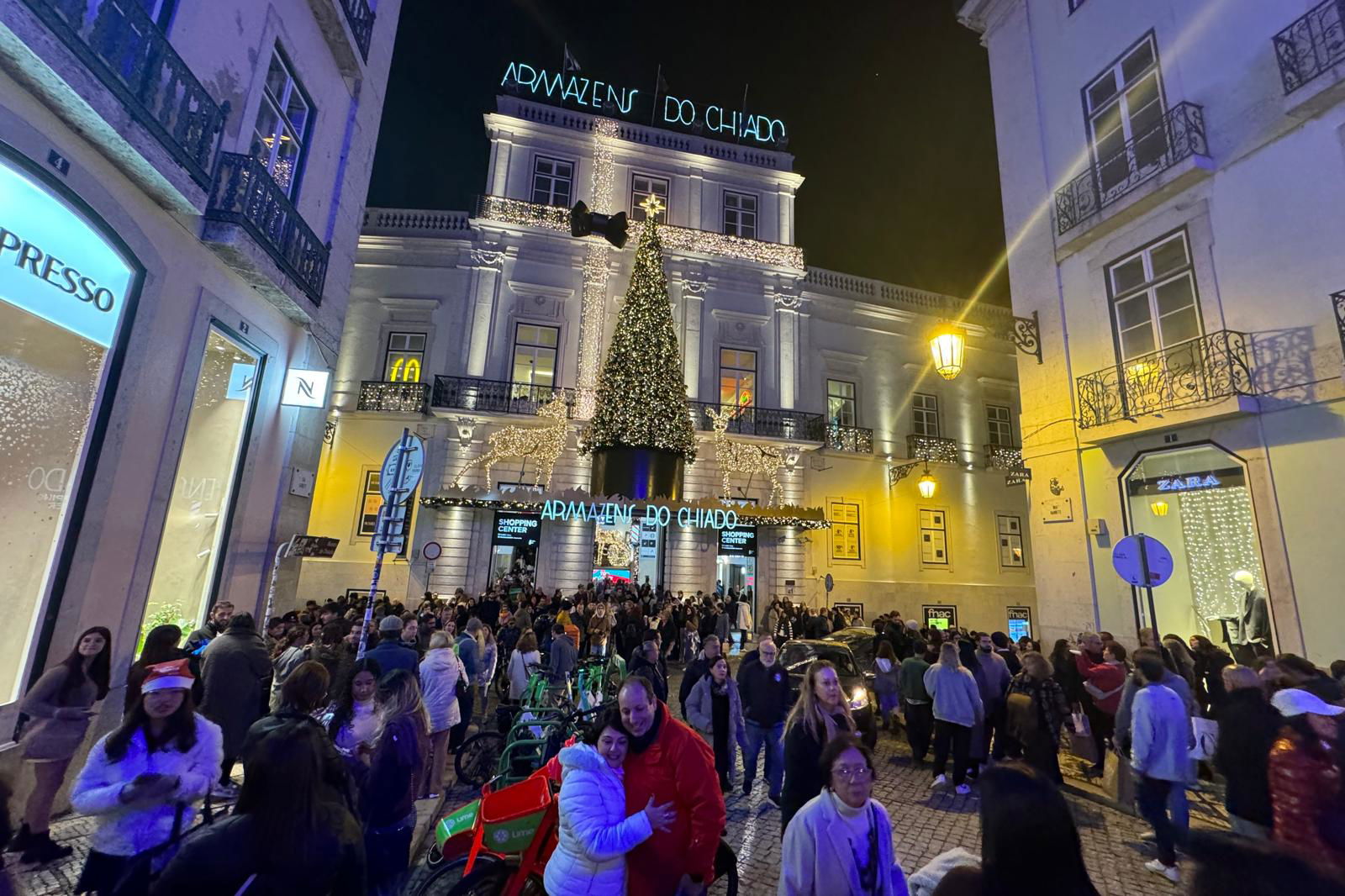 Armazéns do Chiado: Shopping Mall